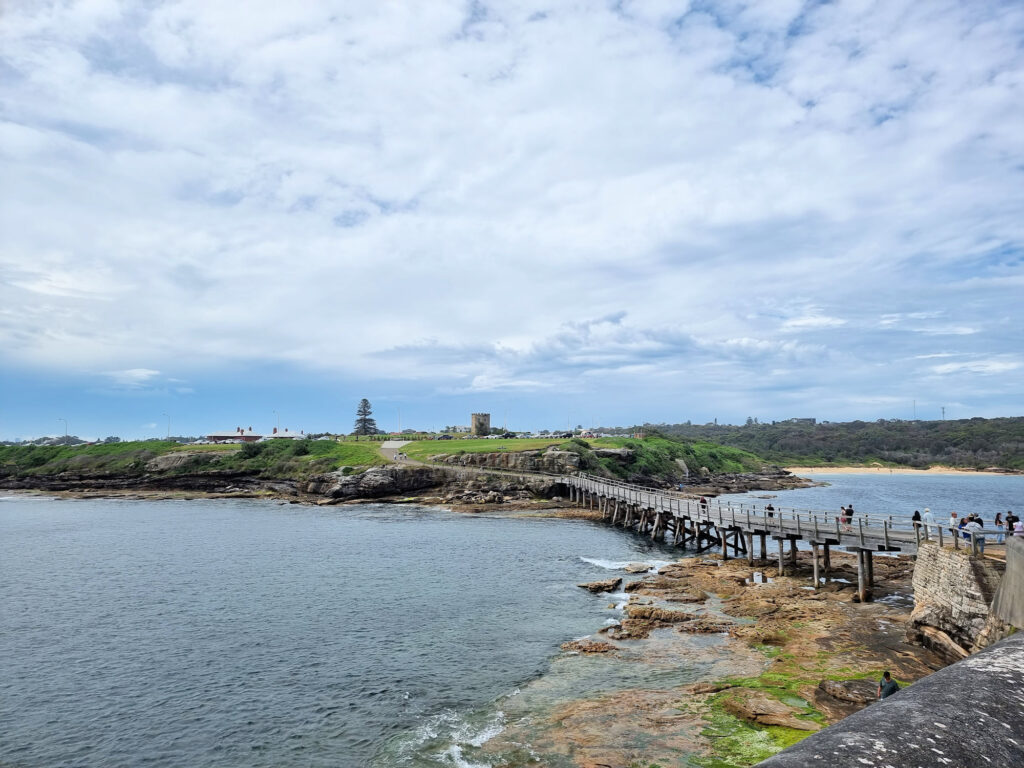 The connecting bridge Bare Island