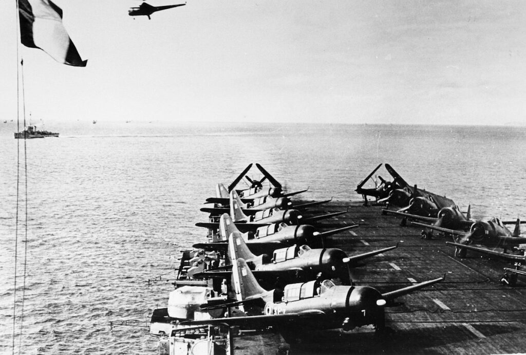 Arromanches R95 flight deck - Gulf of Tonkin 1951