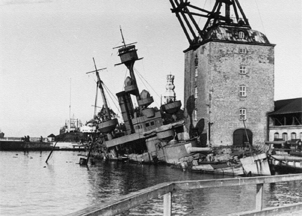 Peder Skram sunk at Holmen in Copenhagen, 29 August 1943