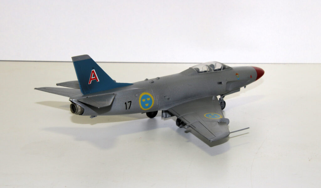 Saab J32 Lansen 1/72 Scale Model by Heller