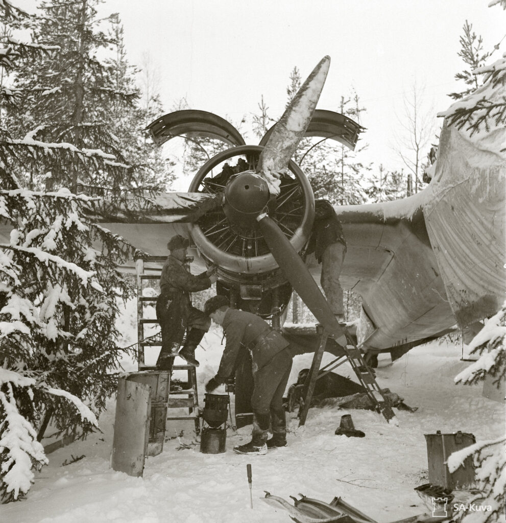 Engine maintenance on a Finnish Dornier Do 17Z