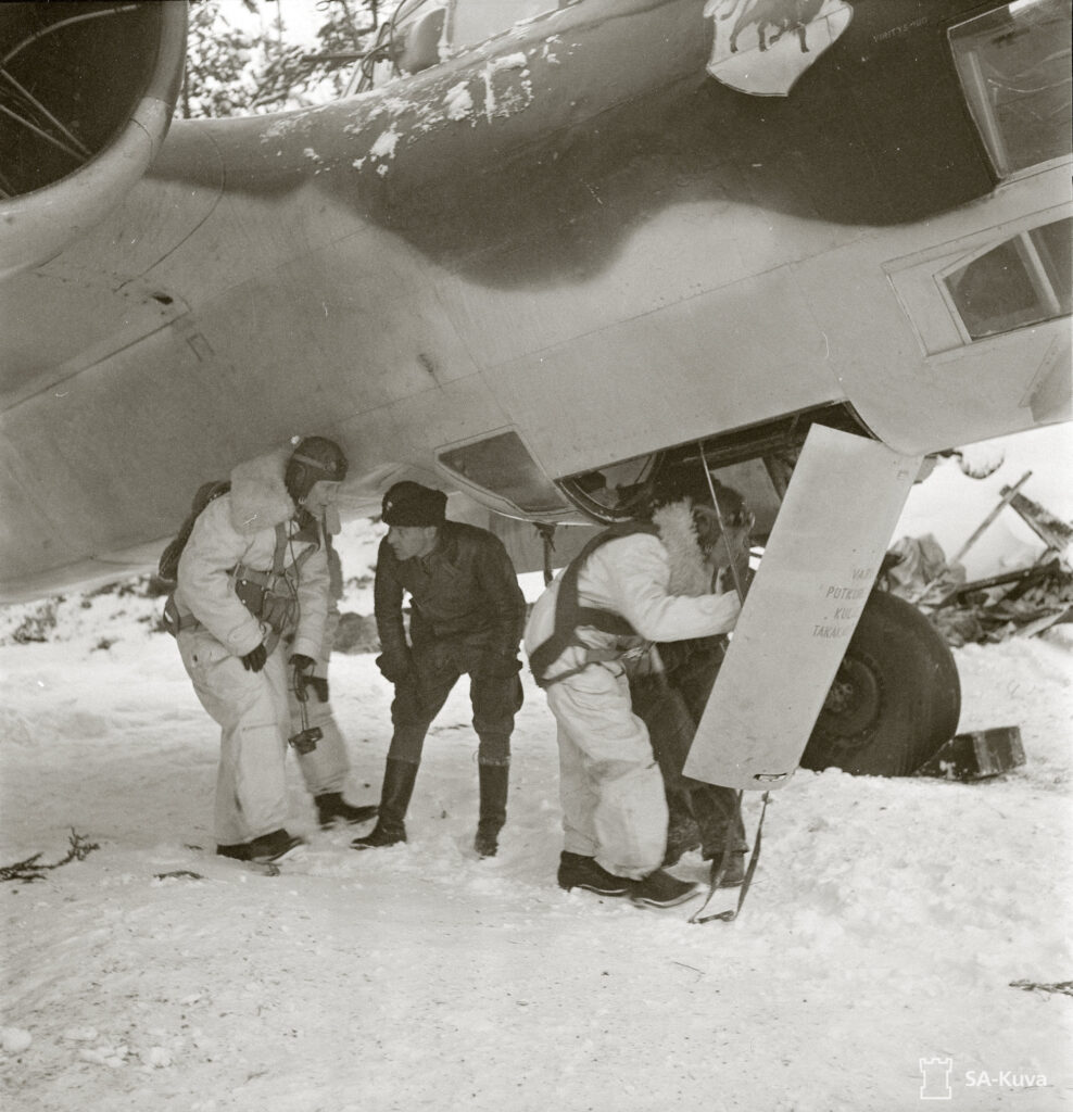 Crew boarding a Finnish Dornier Do 17Z January 1944