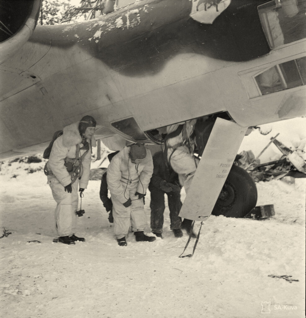 Crew boarding a Finnish Dornier Do 17Z January 1944