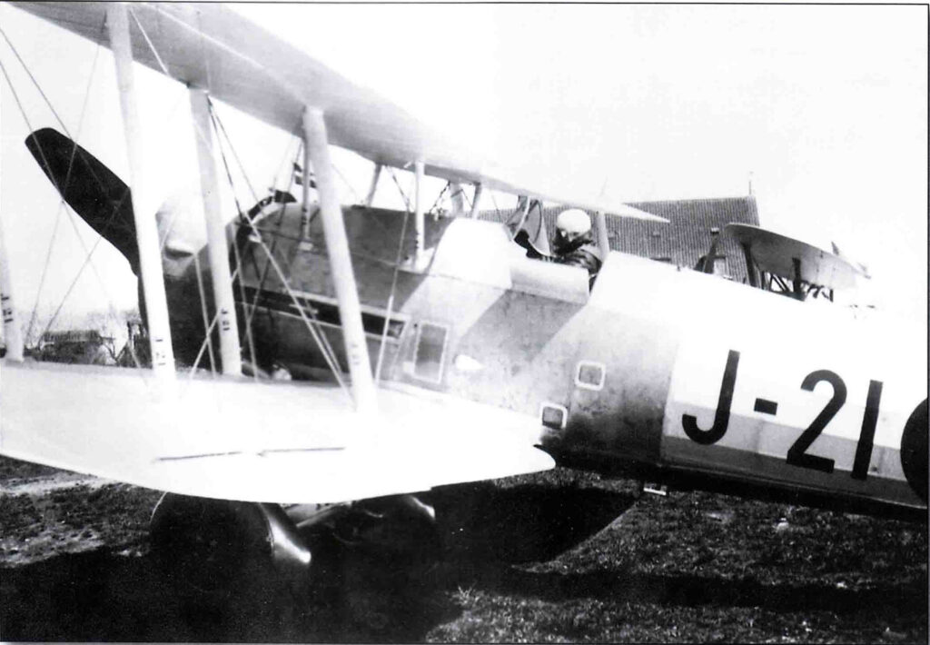 Danish Gloster Gauntlet J-21