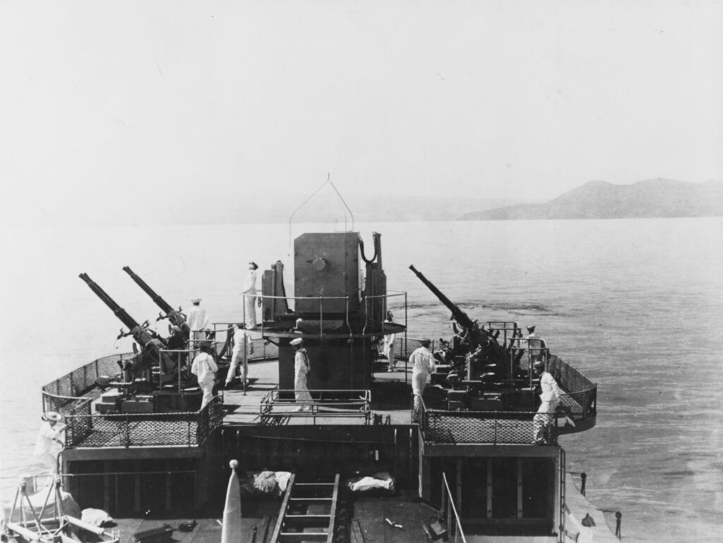 40mm anti-aircraft guns on HNLMS Java