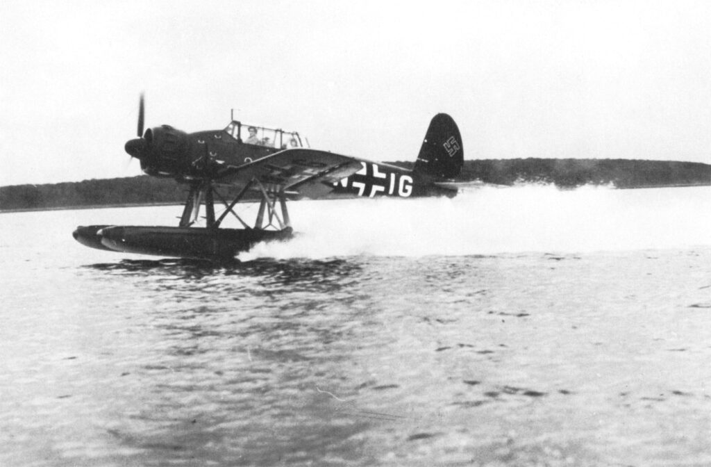 Arado Ar 196A-3 2.SAGr125 (DN+IG) Wrk.Nr.100277 Taxiing Vukovar Croatia September 1944