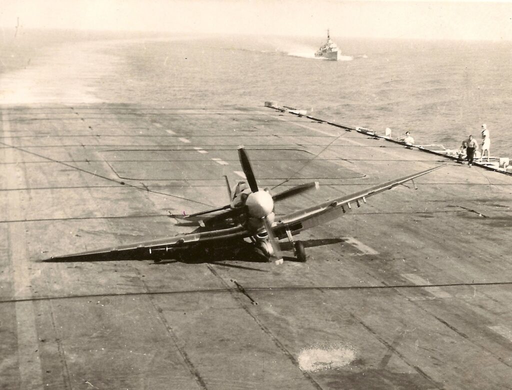 Supermarine Seafire F Mk.XVII crash on HMS Triumph