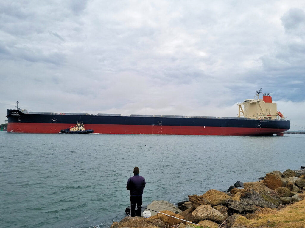 Tachibana II Entering Newcastle Harbour