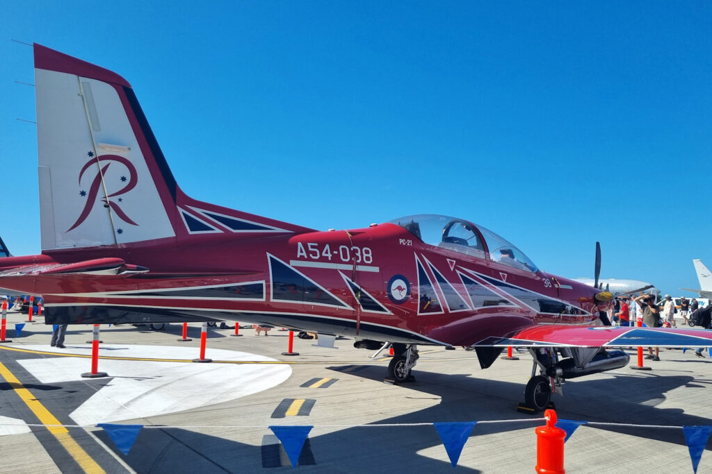 Pilatus PC-21 A54-038 of the RAAF Roulettes aerobatic team