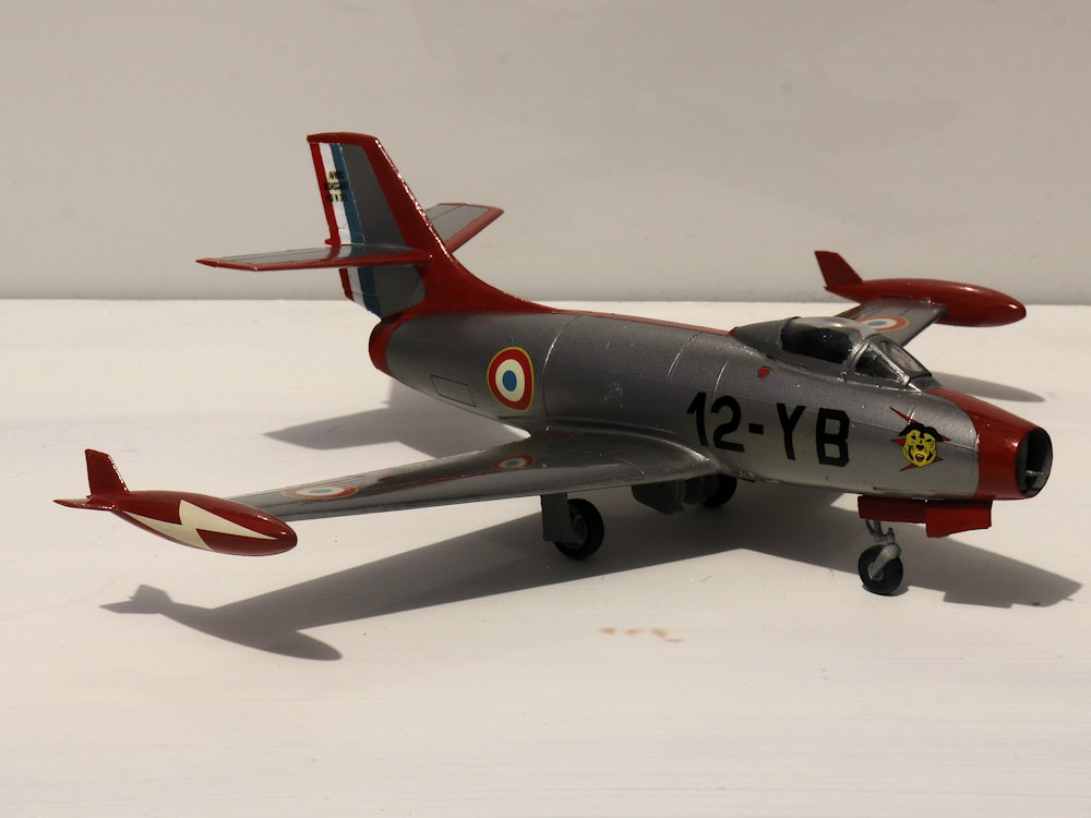 Dassault M.D.450 Ouragan 1:72 Scale model by Heller