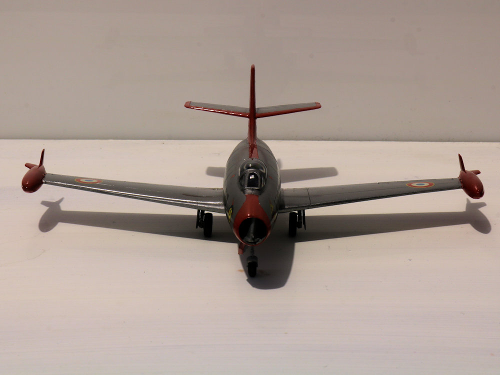 Dassault M.D.450 Ouragan 1:72 Scale model by Heller