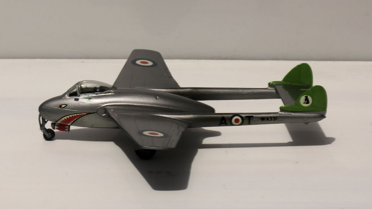 de Havilland Vampire F.B.5 1:72 scale model by Heller