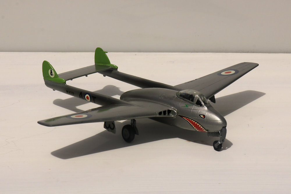 de Havilland Vampire F.B.5 1:72 scale model by Heller