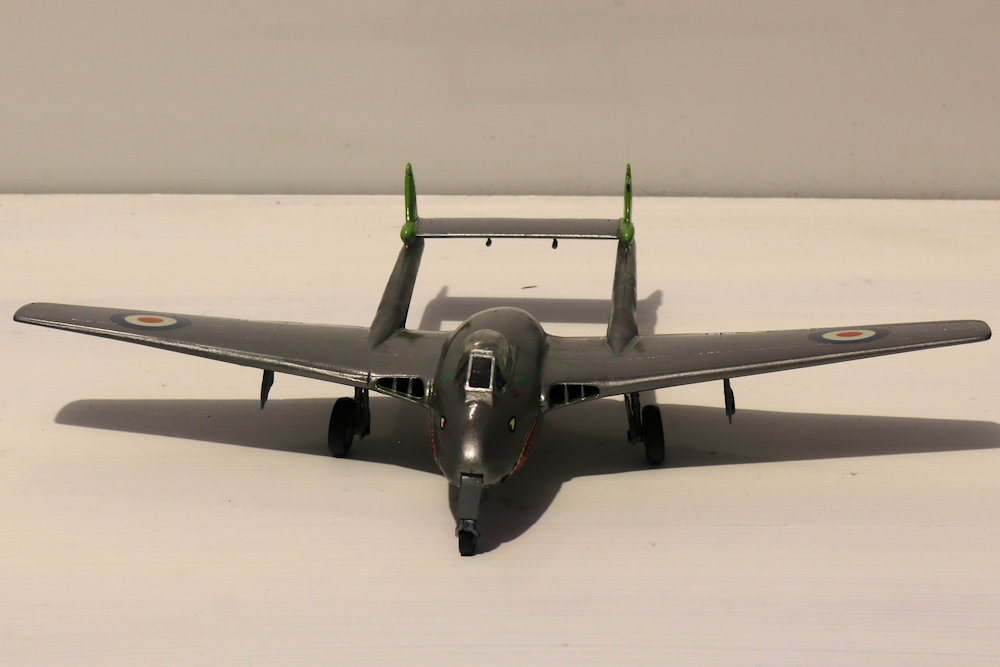 de Havilland Vampire F.B.5 1:72 scale model by Heller