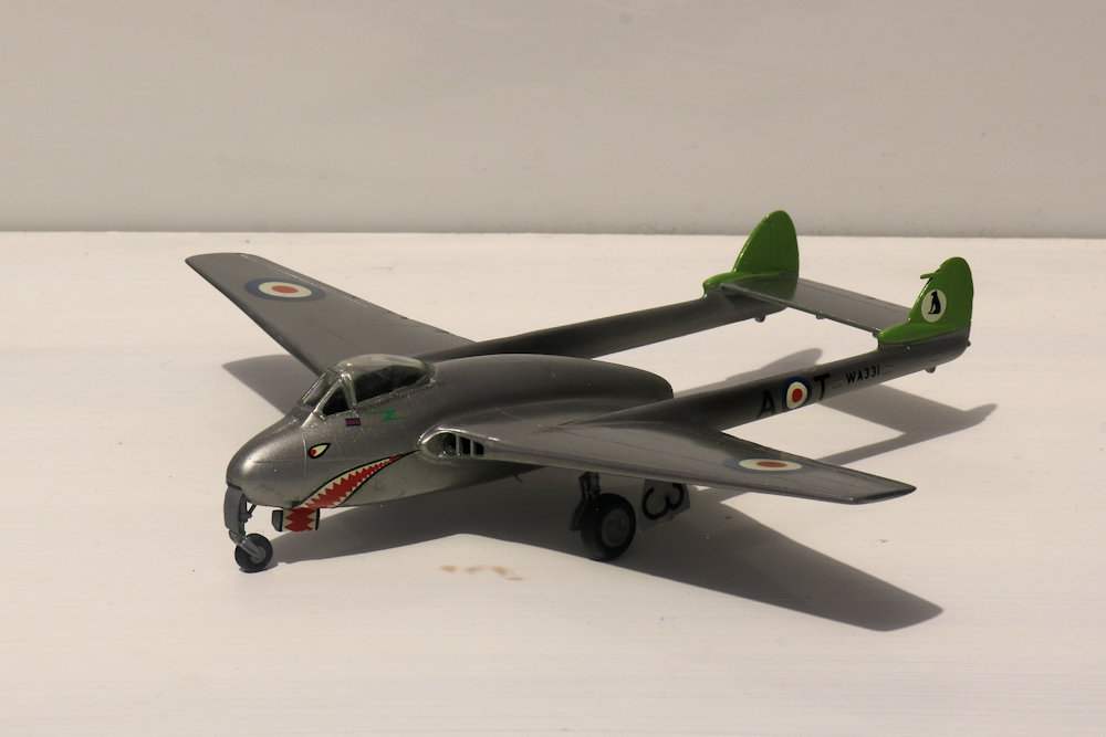 de Havilland Vampire F.B.5 1:72 scale model by Heller