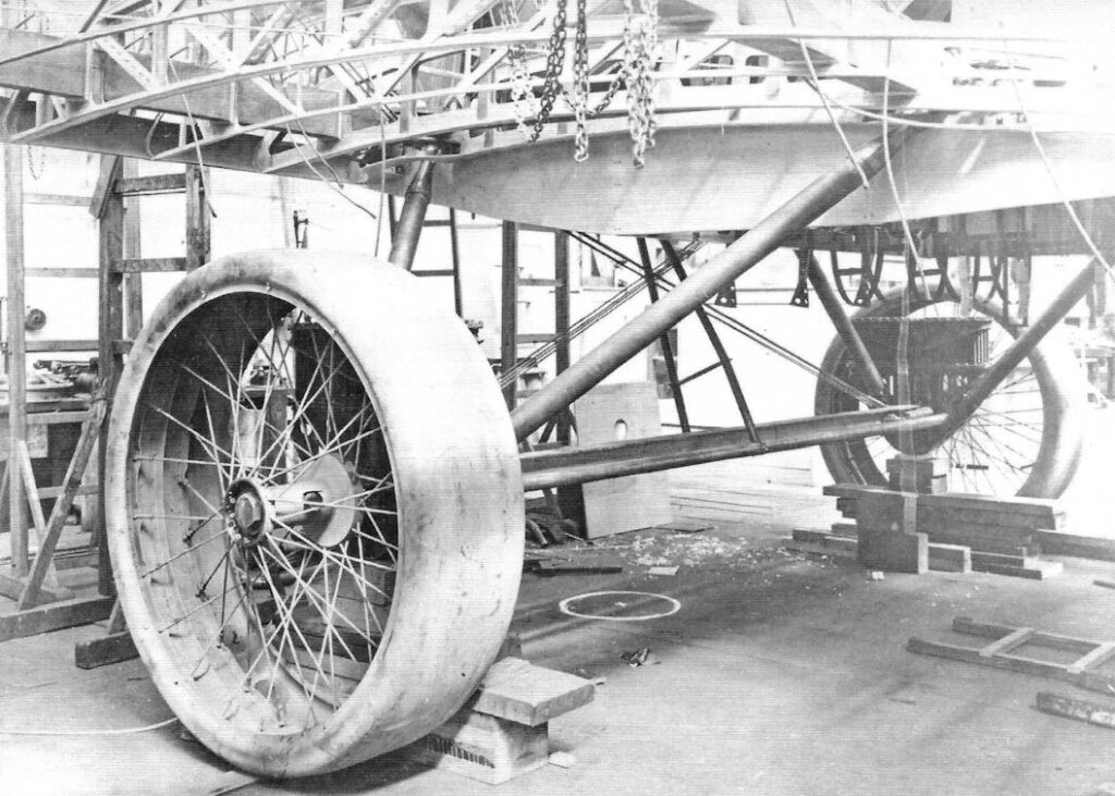 Linke-Hofmann R.I undercarriage detail