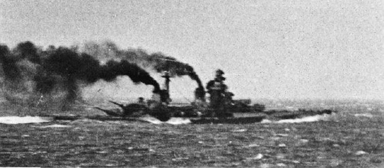 Gorizia steaming at 30 knots just before the second battle of Sirte, on 22 March 1942