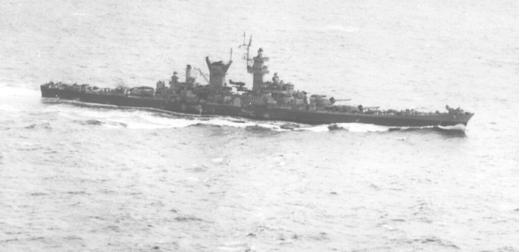 USS Alaska (CB-1) Starboard side view while underway, 1945