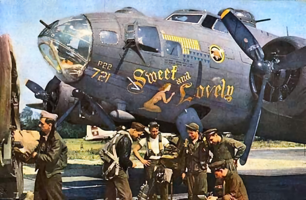 Sweet and Lovely Boeing B-17F-115-BO 42-30721