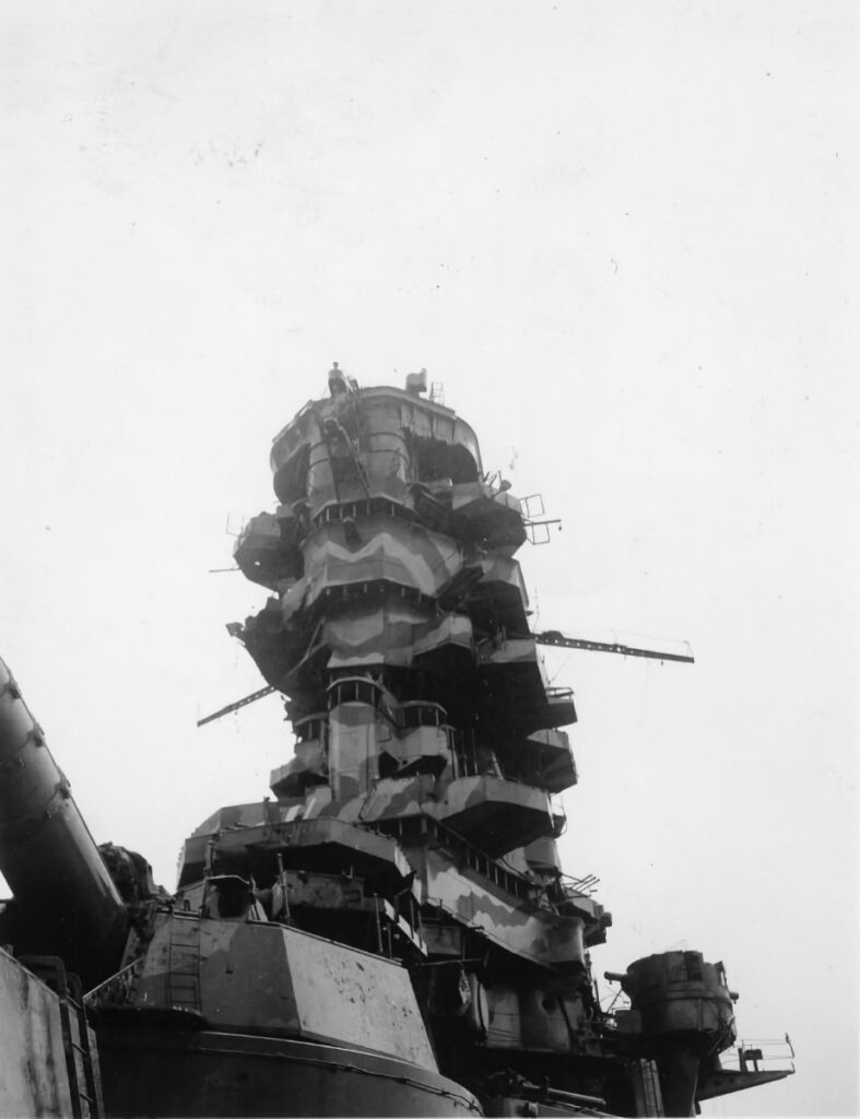 Wreck of Ise October1945