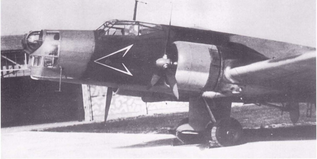 Hungarian Junkers Ju 86K-2 at Borgond 1940