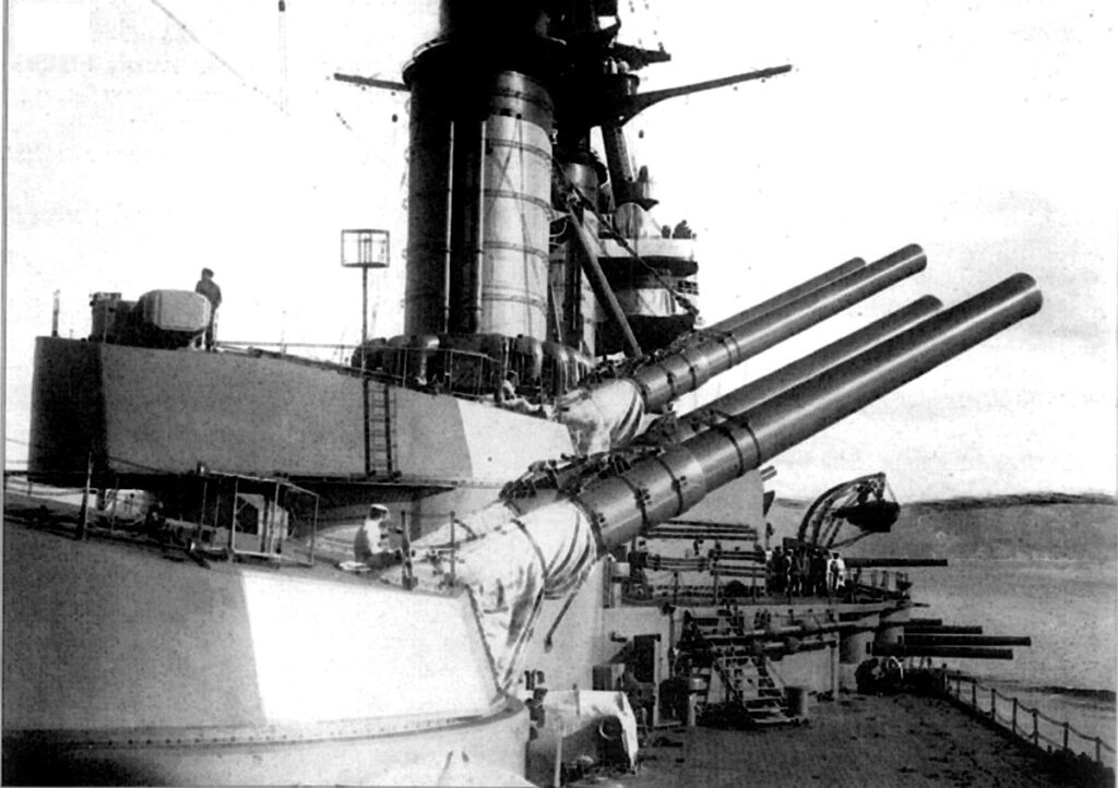 Hyuga 14" guns