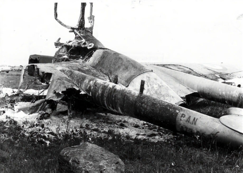 de Havilland Sea Vampire T.22 A79-837 crash