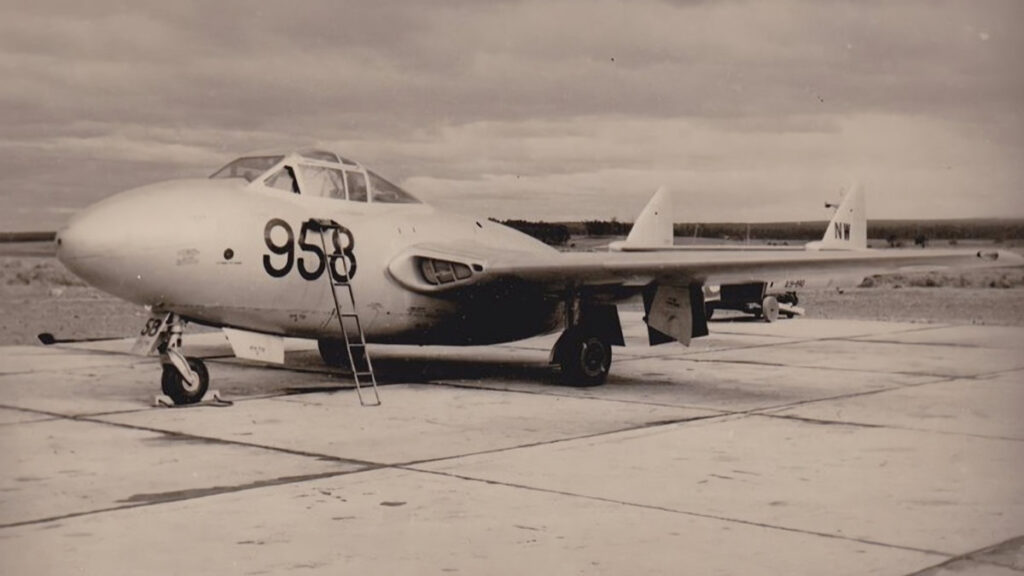 de Havilland Sea Vampire T.22 A79-840