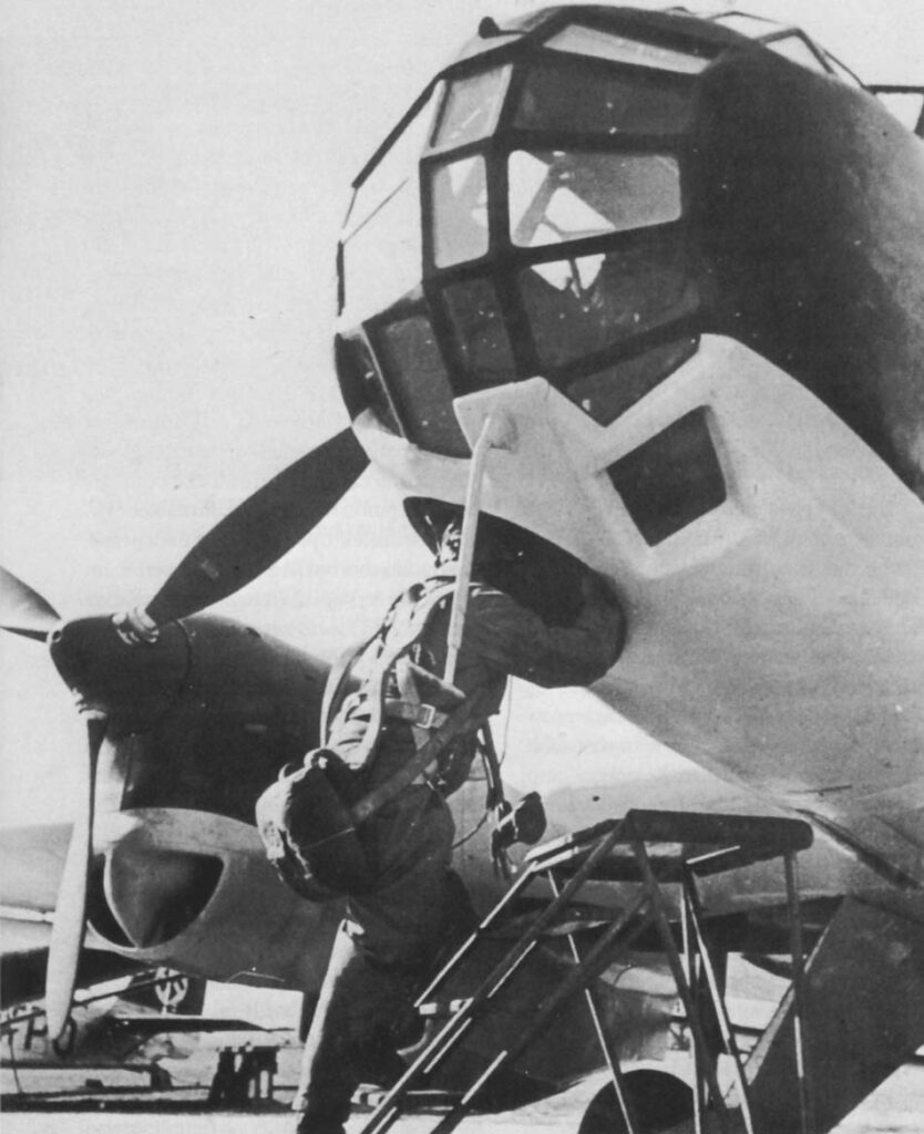 The pilot entering the Junkers Ju 86P-1 pressurized cabin