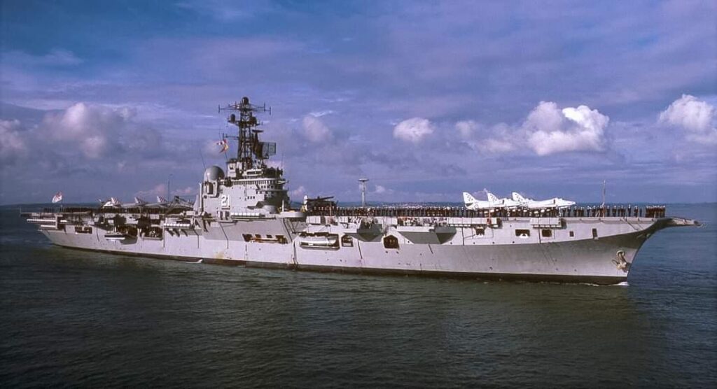 HMAS Melbourne (R21) entering Portsmouth Harbour in June 1977 to attend the Queen's Silver Jubilee Fleet Review