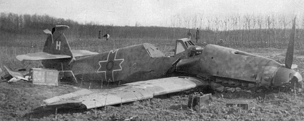 Messerschmitt Bf 109G-2. RRAF of 7FG. Yellow 1, White H. Romania 1942