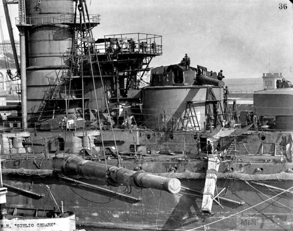 One of the 305 mm main guns being fitted on Giulio Cesare, Genoa, 1914