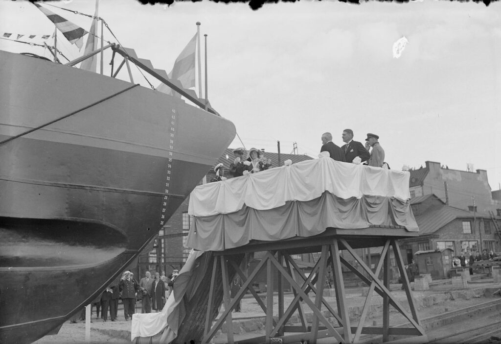 Saukko being launched at Hietalahti shipyard, 2 July 1930