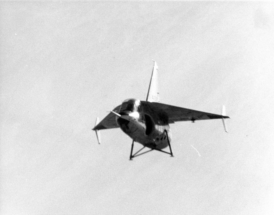 Ryan X-13 Vertijet with temporary undercarriage