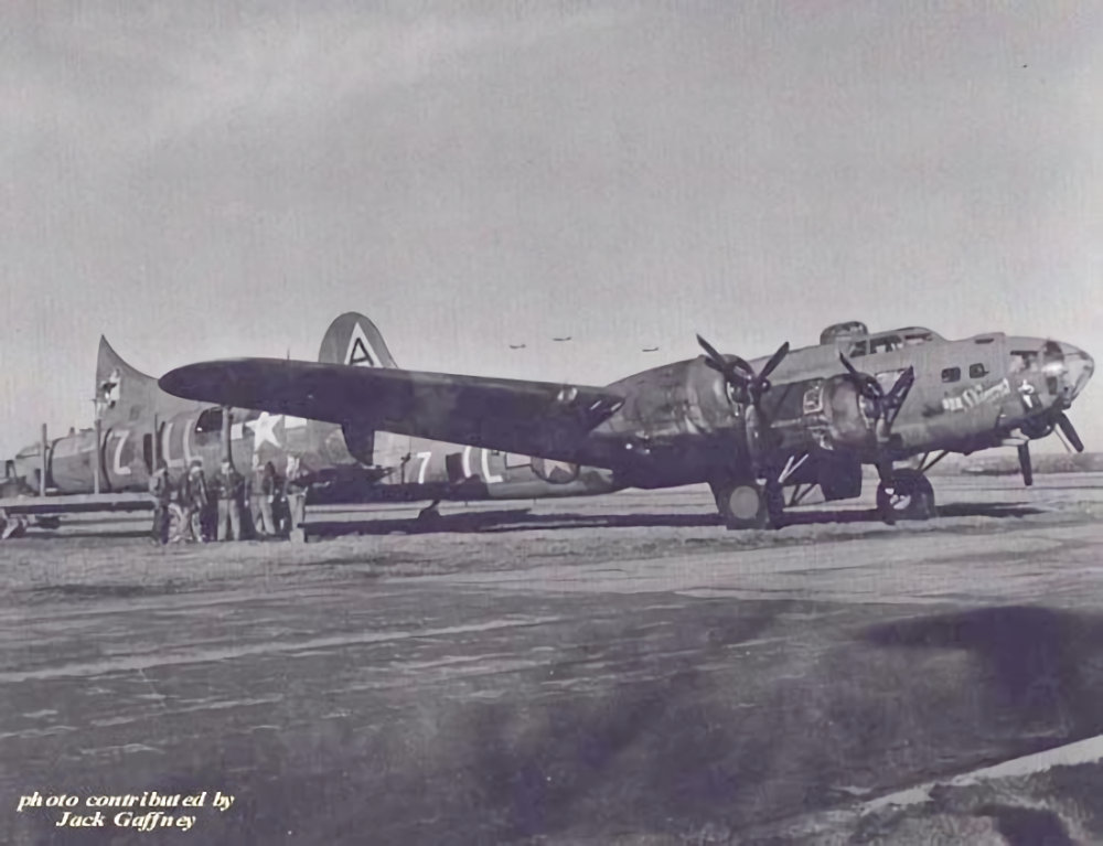 Boeing B-17F-60-BO s/n 42-29591 The Shamrock Special after repairs to fuselage